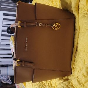 Michael Kors Jet Set East West Tote Bag